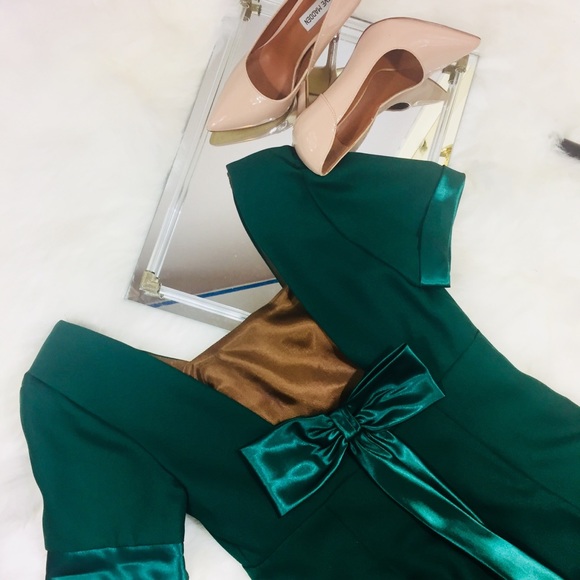 Jordan Dresses & Skirts - Vintage Jordan Green Long Gorgeous Dress Sz M